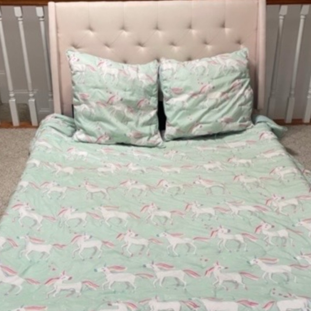 Pottery Barn Unicorn Print Bedding Set